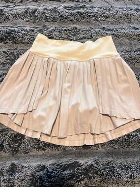 High-Waist Pleated Mini Skirt in Cream